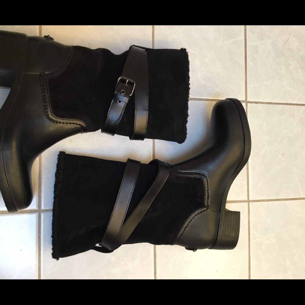 Coach black snow boots Sz 9